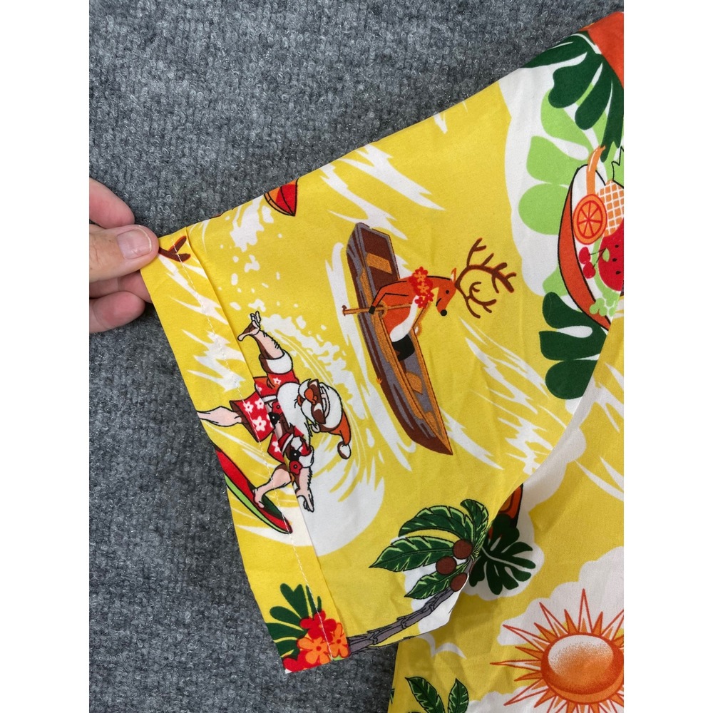 SSLR Christmas Hawaiian Shirt Mens Small Yellow Excellent Surfing Santa Reindeer - Picture 11 of 13